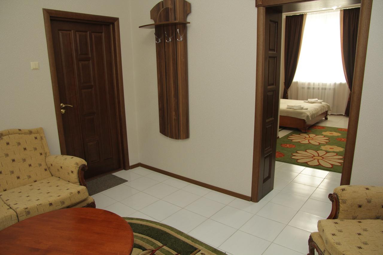 Comfort Hotel Kovel Kültér fotó
