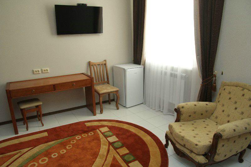 Comfort Hotel Kovel Kültér fotó